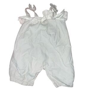 Baby girls size 3-6 months outfit